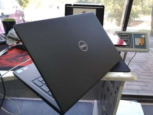 *7TH GEN i7 GAMING*7th GEN i7*DELL VOSTRO 3568*i7-7500U*8GB DDR4*RADEON R5*256GB SSD*